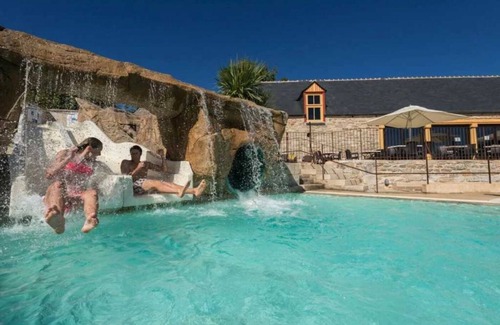 Quimper Apartment | Appartement 5 étoiles - Parc aquatique - eebici