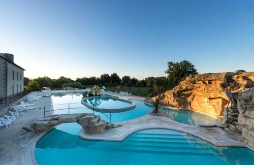 Quimper Apartment | Appartement 5 étoiles - Parc aquatique - eebici