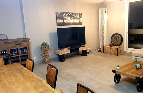 Marignane Apartment | Appartement 80m2 Refait à Neuf Avec Jacuzzi sur Marignane