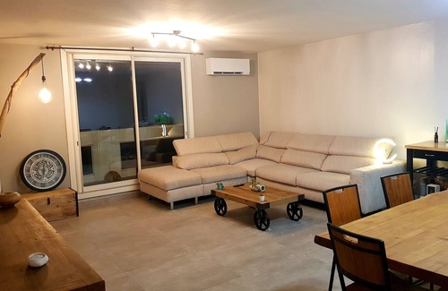 Marignane Apartment | Appartement 80m2 Refait à Neuf Avec Jacuzzi sur Marignane