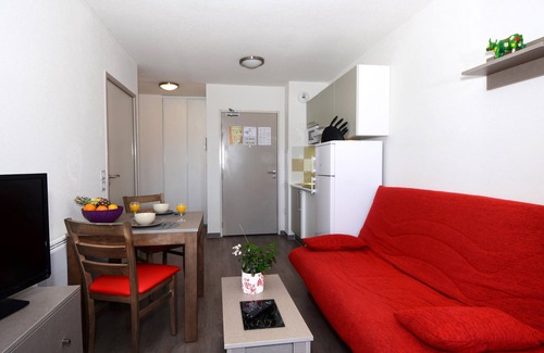 Les Angles Condo | Appartement Abordable Pour 8 | Accès Piscine