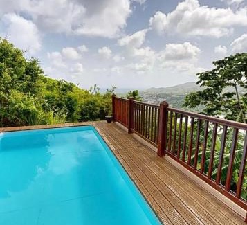 Riviere-Pilote Apartment | Appartement accueillant avec piscine à Rivière-Pilote, 33 m²