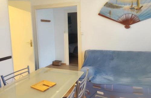 Jonzac Apartment | Appartement agréable à Jonzac de 35 m² avec parking privé