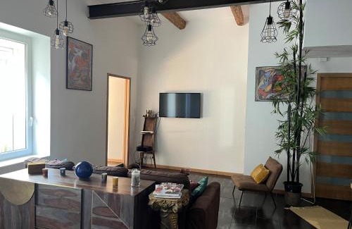 Saint-Lambert Apartment | Appartement atypique cosy entre terre & mer