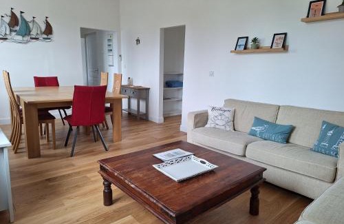 Tregastel Apartment | Appartement au cœur de la Côte de Granit Rose.