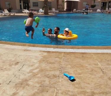 Mohammedia Apartment | Appartement au rdc de la résidence Rosiers avec piscine à Monammedia
