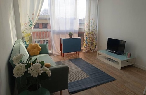 Aubervilliers Apartment | Appartement aux Portes de Paris, Métro 12