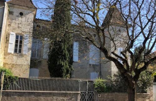 Nerac Apartment | Appartement avec accès piscine et jardin dans hôtel particulier