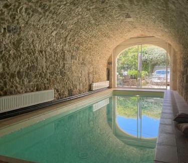 Nerac Apartment | Appartement avec accès piscine et jardin dans hôtel particulier