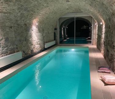 Nerac Apartment | Appartement avec accès piscine et jardin dans hôtel particulier