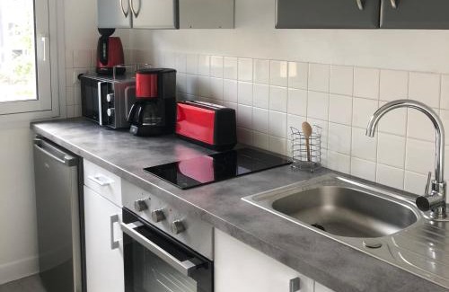 Saint-Jacques - Nazareth Apartment | Appartement avec balcon, proche CHU, château, Tramway