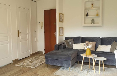 Chaville Apartment | Appartement Avec Jardin Privé - 2 à 4 Voyageur