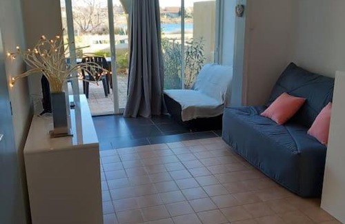 Les Ayguades Apartment | Appartement avec jardin, vue sur étang , proximité mer Gruissan Ayguades