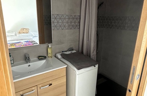 Ales Apartment | Appartement Avec Piscine 4 Personnes