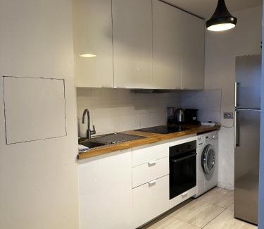 Issy-les-Moulineaux Apartment | Appartement charmant à Issy-les-Moulineaux 49 m² avec terrasse