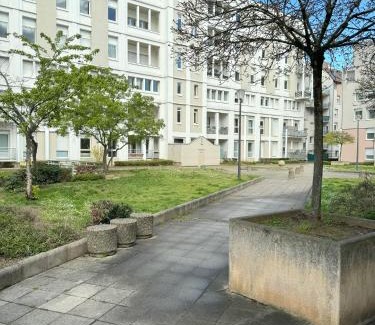 Schiltigheim Apartment | Appartement calme, parking privé
