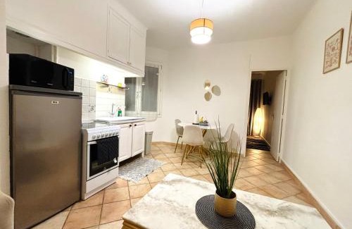 Saint-Lambert Apartment | Appartement catalan