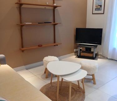 Antibes Old Town Apartment | Appartement centre Antibes bd Albert 1er