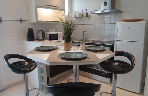 Antibes Old Town Apartment | Appartement centre Antibes bd Albert 1er
