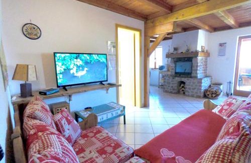 Soultzeren Apartment | Appartement chaleureux à Soultzeren avec vue sur montagne