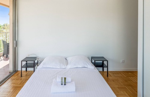 Gorge de Loup Apartment | Appartement Charcot - Welkeys