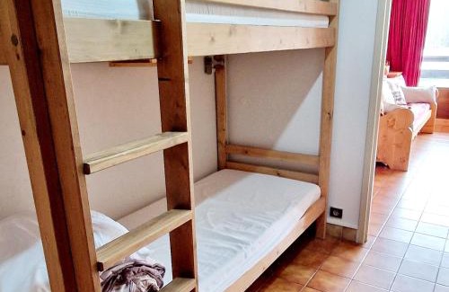 Montalbert Apartment | Appartement charmant 46m² pour 6 pers, proche pistes et commerces, balcon exposé Est - FR-1-755-13