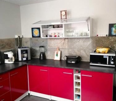 Lepinay Apartment | Appartement charmant à Rivière-Pilote avec piscine partagéeB