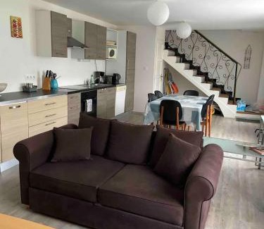 Pleherel-Plage-Vieux-Bourg Apartment | Appartement charmant à Fréhel, grand jardin.B