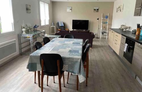 Pleherel-Plage-Vieux-Bourg Apartment | Appartement charmant à Fréhel, grand jardin.B