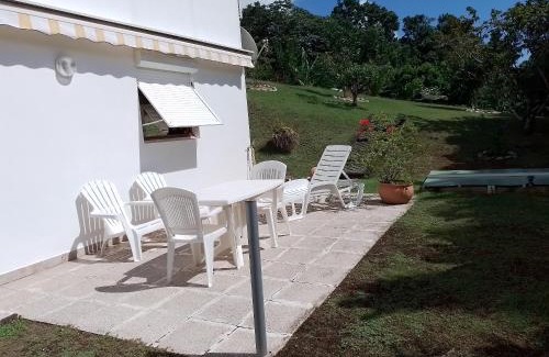 Tartane Apartment | Appartement charmant a La Trinite avec jardin clos 55 m²