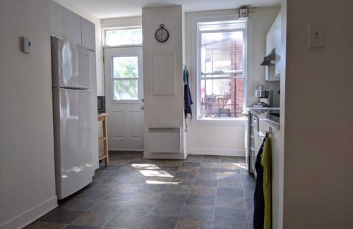 Montreal House | Appartement Charmant et Lumineux de Deux Chambres au Coeur de Villeray