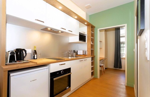 Nationale Apartment | Appartement Climatisé Haut de Gamme Avec Terrasse