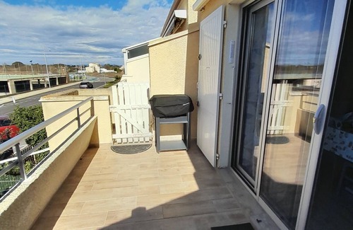 Marseillan Plage Apartment | Appartement Climatisé, Situé Dans une Résidence Sécurisée Avec Piscine