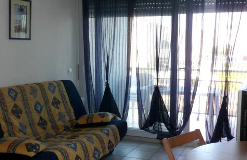 Sainte-Marie-la-Mer Apartment | Appartement cosy avec vue sur la mer à Sainte-Marie - 30 m²