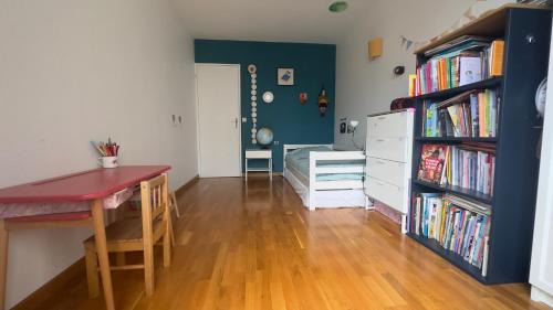 Flandres Apartment | Appartement comfortable 19e