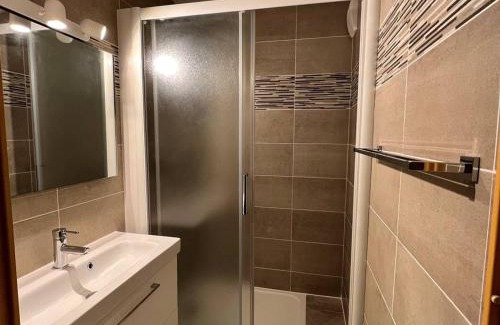 Le Grau-Du-Roi Apartment | Appartement Confort 6 Pers, Cabine, Parking, Piscine, Aire de Jeux – Le Grau-du-Roi - FR-1-307-176