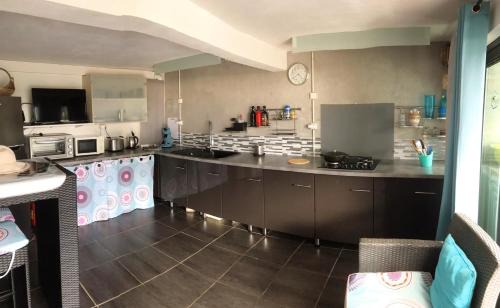 Petite-ÃŽle Apartment | Appartement confortable à Saint-Pierre avec piscine privée (55 m²)