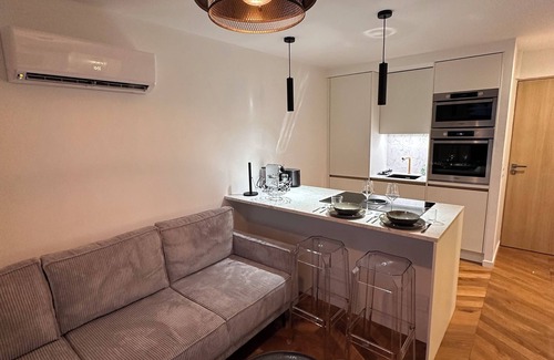 Calenzana Apartment | Appartement Contemporain Rénové Entre Terre et mer Avec Piscine