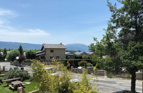 Targassonne Apartment | Appartement Cosy à 5 mn de Font-romeu Avec Vue, Jardin, Barbecue