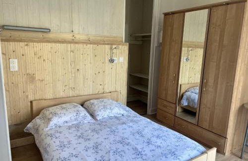 Neris-les-Bains Apartment | Appartement cosy à Néris-les-Bains - 30 m² - Parking