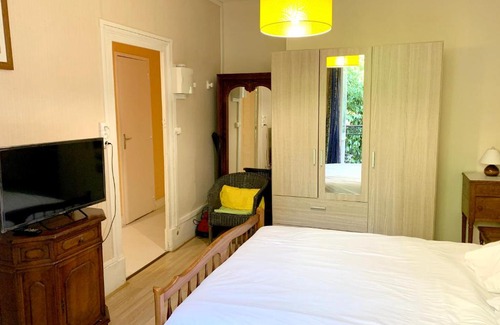 Neris-les-Bains Apartment | Appartement cosy à Néris-les-Bains, 20 m², balcon avec vue