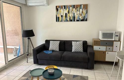 Frejus Port Apartment | Appartement cosy à Port Fréjus: climatisé, proche plage, commerces et garage - 4 couchages - FR-1-226A-176