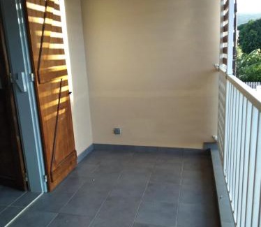 Sainte-Suzanne Apartment | Appartement cosy à Sainte Suzanne - 70 m² - Balcon