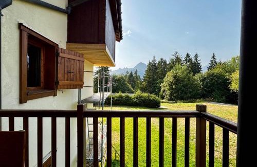 Saint-Hilaire-de-la-Cote Apartment | Appartement cosy au Cernix près des pistes, 2 chambres, terrasse - FR-1-505-233