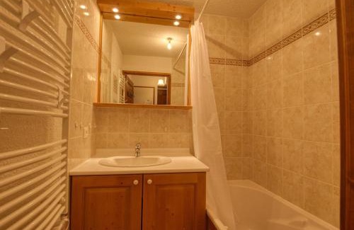 Les Esserts Apartment | Appartement cosy, au pied des pistes, proche jardin d'enfants, balcon, 6 pers., Morillon - FR-1-642-32