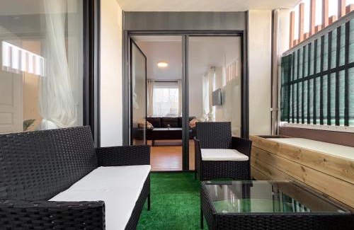 Saint-Denis Apartment | Appartement Cosy avec Loggia et Parking privé