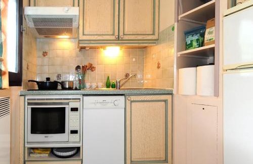 Les Menuires Apartment | Appartement cosy centre Les Menuires - 5 pers, WIFI, animaux ok - FR-1-574-22