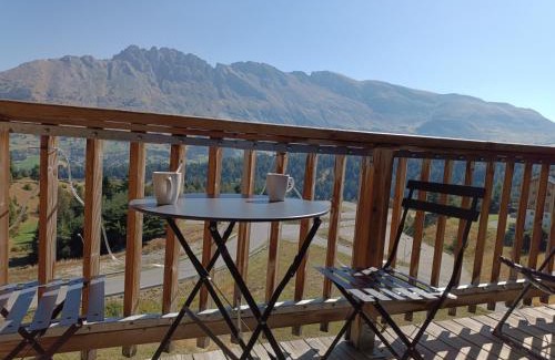 Saint-Etienne-en-Devoluy Apartment | Appartement cosy dans chalet vue Montagne