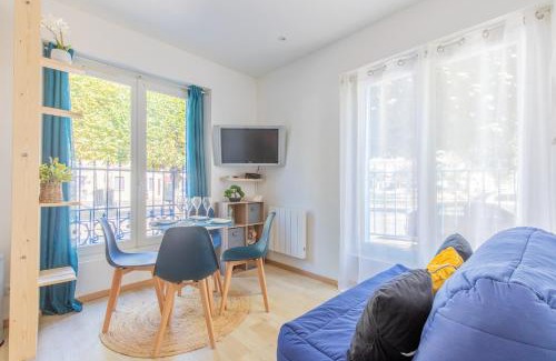 Vigneux-sur-Seine Apartment | Appartement Cosy ,WIFI ,Gare "Le Refuge du Lac"