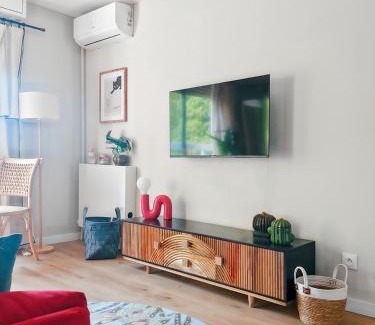 Quartier du Port Apartment | Appartement cosy lumineux avec balcon